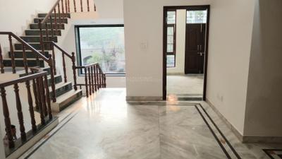 Living Room Image of 6000 Sq.ft 5 BHK Independent House for sale in Sector 41 Noida for Rs. 70000000