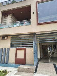 Image of 1650 Sq.ft 2 BHK Independent House for rent in Sushant Golf City, Lucknow for Rs. 30000