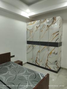 Bedroom Image of Big walk in Sector 52, Noida