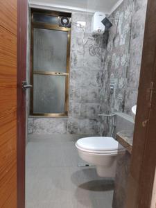 Common Bathroom Image of 855 Sq.ft 2 BHK Apartment / Flat for rent in Paradise Sai World City, Panvel Navi Mumbai for Rs. 40000