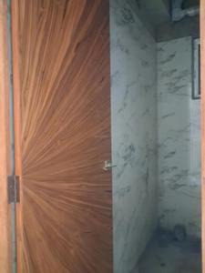 Common Bathroom Image of 1450 Sq.ft 3 BHK Apartment / Flat for sale in DM Infra, Sector 104 Noida for Rs. 5600000