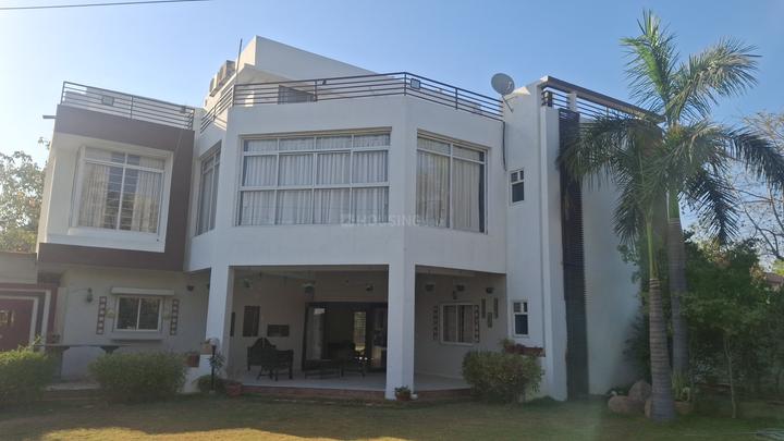 Greenwood garedn city Building View 1