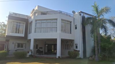 Building Image of 9000 Sq.ft 6 BHK Villa for rent in Vaishno Devi Circle Ahmedabad for Rs. 125000