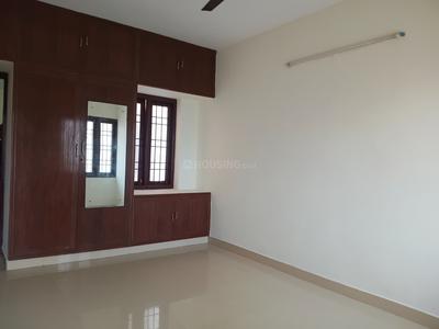 Bedroom Image of 1100 Sq.ft 2 BHK Builder Floor for rent in Nungambakkam Chennai for Rs. 37000