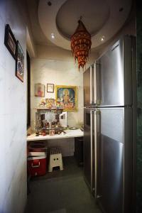 Kitchen Image of 2610 Sq.ft 4 BHK Apartment / Flat for sale in Satellite Ahmedabad for Rs. 26500000