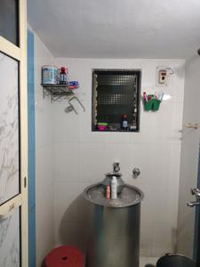 Common Bathroom Image of 700 Sq.ft 1 BHK Apartment / Flat for rent in Puraniks Home Town E , Kasarvadavali Thane for Rs. 16502
