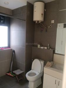 Bathroom Image of 1300 Sq.ft 2 BHK Apartment / Flat for sale in Ireo Skyon, Sector 60 Gurgaon for Rs. 28500000