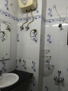 Image of 1450 Sq.ft 3.5 BHK Apartment / Flat for rent in Aliganj, Lucknow for Rs. 35000