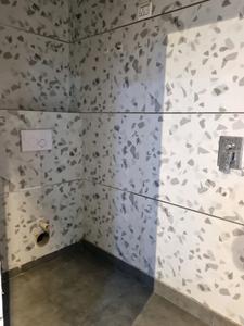 Common Bathroom Image of 810 Sq.ft 3 BHK Apartment / Flat for sale in Dwarka Mor New Delhi for Rs. 6300000