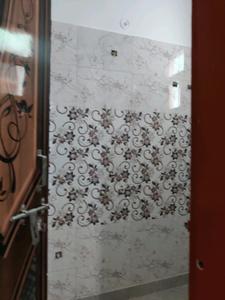 Common Bathroom Image of 900 Sq.ft 3 BHK Builder Floor for sale in DLF Ankur Vihar Ghaziabad for Rs. 3335000
