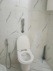 Common Bathroom Image of 1737 Sq.ft 3 BHK Apartment / Flat for sale in SVNR The Breeze, Bandlaguda Jagir Hyderabad for Rs. 14000002