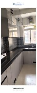 Kitchen Image of 650 Sq.ft 2 BHK Apartment / Flat for sale in Lodha Amara, Kolshet Thane for Rs. 10000000