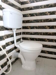 Common Bathroom Image of 900 Sq.ft 2 BHK Apartment / Flat for sale in Kasba Kolkata for Rs. 5700000