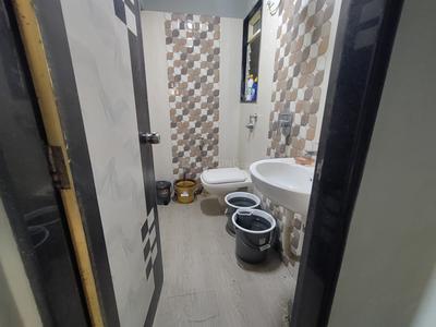 Bathroom Image of 700 Sq.ft 1 BHK Apartment / Flat for sale in Rattan Silicon Park, Malad West Mumbai for Rs. 9500000