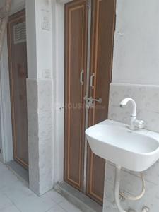 Bathroom Image of 1150 Sq.ft 2 BHK Independent House for rent in Unique Executive Heights, Rander Surat for Rs. 25000
