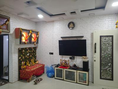Living Room Image of 430 Sq.ft 1 BHK Apartment / Flat for rent in Bhakti Park, Kasarvadavali Thane for Rs. 18250