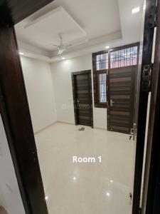 Bedroom Image of 1100 Sq.ft 3 BHK Builder Floor for rent in Nai Basti Dundahera Ghaziabad for Rs. 15000