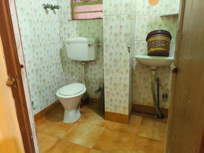 Image of 650 Sq.ft 2 BHK Apartment / Flat for sale in Lake Gardens, Kolkata for Rs. 2800000
