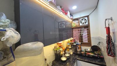 Kitchen Image of 550 Sq.ft 2 BHK Builder Floor for sale in Laxmi Nagar New Delhi for Rs. 5500000