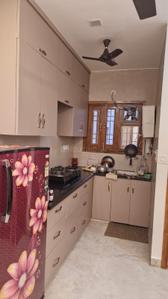 Kitchen Image of 720 Sq.ft 2 BHK Builder Floor for sale in Mukherjee Nagar New Delhi for Rs. 11500000