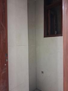 Common Bathroom Image of 625 Sq.ft 1 BHK Apartment / Flat for sale in GCM Gomati Apartment, Sector 49 Noida for Rs. 2500000