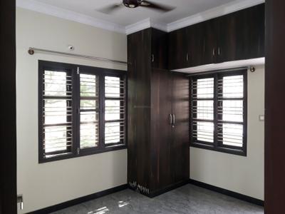 Bedroom Image of 600 Sq.ft 1 BHK Independent House for rent in Cox Town Bengaluru for Rs. 18500