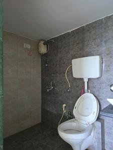 Common Bathroom Image of 700 Sq.ft 1 BHK Apartment / Flat for sale in Mansarovar Pearl Gardens, Vasai West Vasai for Rs. 4550100