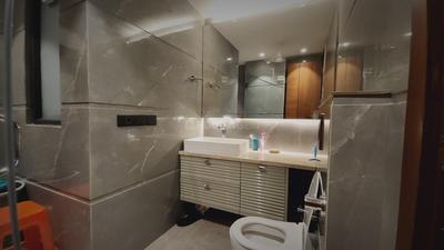 Bathroom Image of 1800 Sq.ft 3.5 BHK Builder Floor for rent in Manglapuri New Delhi for Rs. 42000
