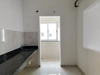 Kitchen Image of 987 Sq.ft 2 BHK Apartment / Flat for rent in Runwal The Central Park Phase I, Chinchwad Pune for Rs. 36000
