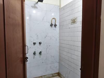 Image of 1200 Sq.ft 2 BHK Builder Floor for rent in Arjun Nagar, New Delhi for Rs. 25000
