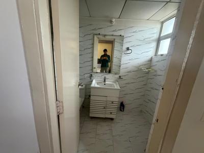 Bathroom Image of 975 Sq.ft 2 BHK Apartment / Flat for sale in Phase 2 Noida for Rs. 8400000