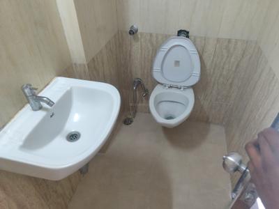 Bathroom Image of 550 Sq.ft 1 BHK Apartment / Flat for sale in Borivali West Mumbai for Rs. 12000000