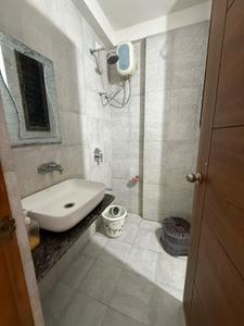 Bathroom Image of 1800 Sq.ft 3 BHK Apartment / Flat for sale in Radheshyam Madhav Pride, Naranpura Ahmedabad for Rs. 15000000