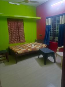 Bedroom Image of 750 Sq.ft 2 BHK Builder Floor for rent in Edakochi Kochi for Rs. 9000