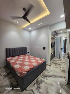 Bedroom Image of 720 Sq.ft 2 BHK Builder Floor for rent in Rajouri Garden New Delhi for Rs. 34000