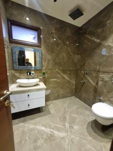 Bathroom Image of 1500 Sq.ft 3 BHK Builder Floor for sale in Mukherjee Nagar New Delhi for Rs. 25000000