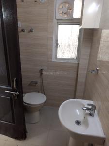 Bathroom Image of 1155 Sq.ft 2.5 BHK Apartment / Flat for sale in Amrapali Silicon City, Sector 76 Noida for Rs. 10500000