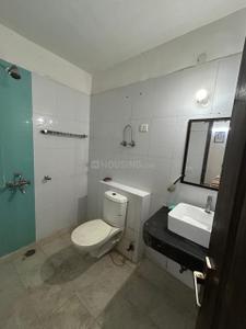 Bathroom Image of 1450 Sq.ft 3.5 BHK Apartment / Flat for rent in Sikka Karmic Greens, Sector 78 Noida for Rs. 35000