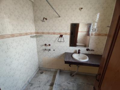 Bathroom Image of 2500 Sq.ft 2 BHK Builder Floor for rent in Sector 12A Panchkula for Rs. 23000