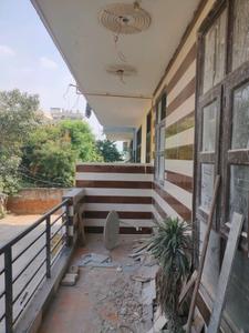 Bedroom One Image of 1350 Sq.ft 3 BHK Builder Floor for sale in Achievers Status Expandable Villas, Pali Faridabad for Rs. 70000000