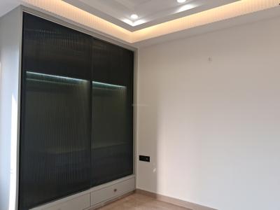 Bedroom Image of 1200 Sq.ft 3 BHK Builder Floor for sale in Paschim Vihar New Delhi for Rs. 27000000