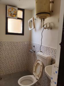Bathroom Image of 850 Sq.ft 2 BHK Apartment / Flat for sale in Apex Our Homes, Sector 37C Gurgaon for Rs. 5751000