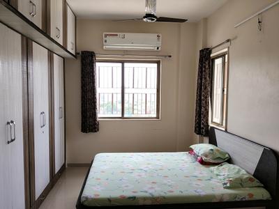 Bedroom Image of 1000 Sq.ft 2 BHK Apartment / Flat for sale in Vaishno Devi Circle Ahmedabad for Rs. 5400000