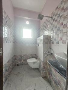 Image of 850 Sq.ft 2 BHK Apartment / Flat for rent in Bangur Avenue, Kolkata for Rs. 20000