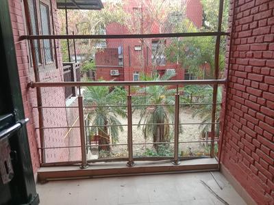 Balcony Image of 1100 Sq.ft 2 BHK Builder Floor for rent in Safdarjung Development Area New Delhi for Rs. 70000