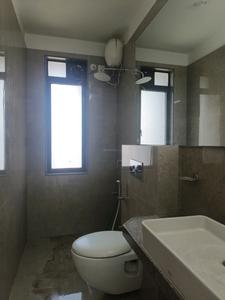 Common Bathroom Image of 1300 Sq.ft 3 BHK Apartment / Flat for rent in Sunteck City Avenue 1, Goregaon West Mumbai for Rs. 99000