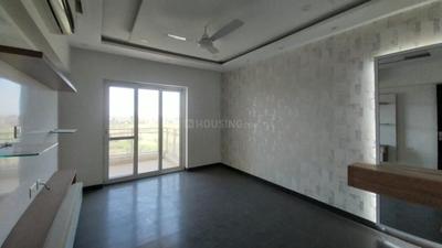 Hall Image of 2400 Sq.ft 3 BHK Apartment / Flat for rent in Janta Falcon View, JLPL Industrial Area Mohali for Rs. 70000