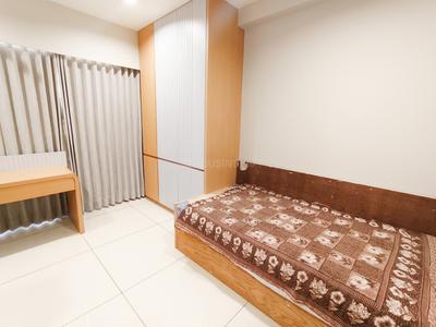 Bedroom Image of 2400 Sq.ft 3 BHK Apartment / Flat for rent in Raysan Gandhinagar for Rs. 40000