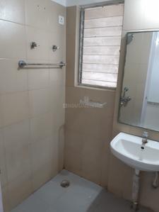Bathroom Image of 750 Sq.ft 2 BHK Apartment / Flat for sale in Shapoorji Pallonji Joyville Western Heights, Salap Howrah for Rs. 3000000
