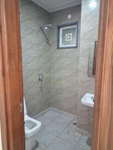 Bathroom Image of 900 Sq.ft 2.5 BHK Builder Floor for rent in Burari New Delhi for Rs. 17500